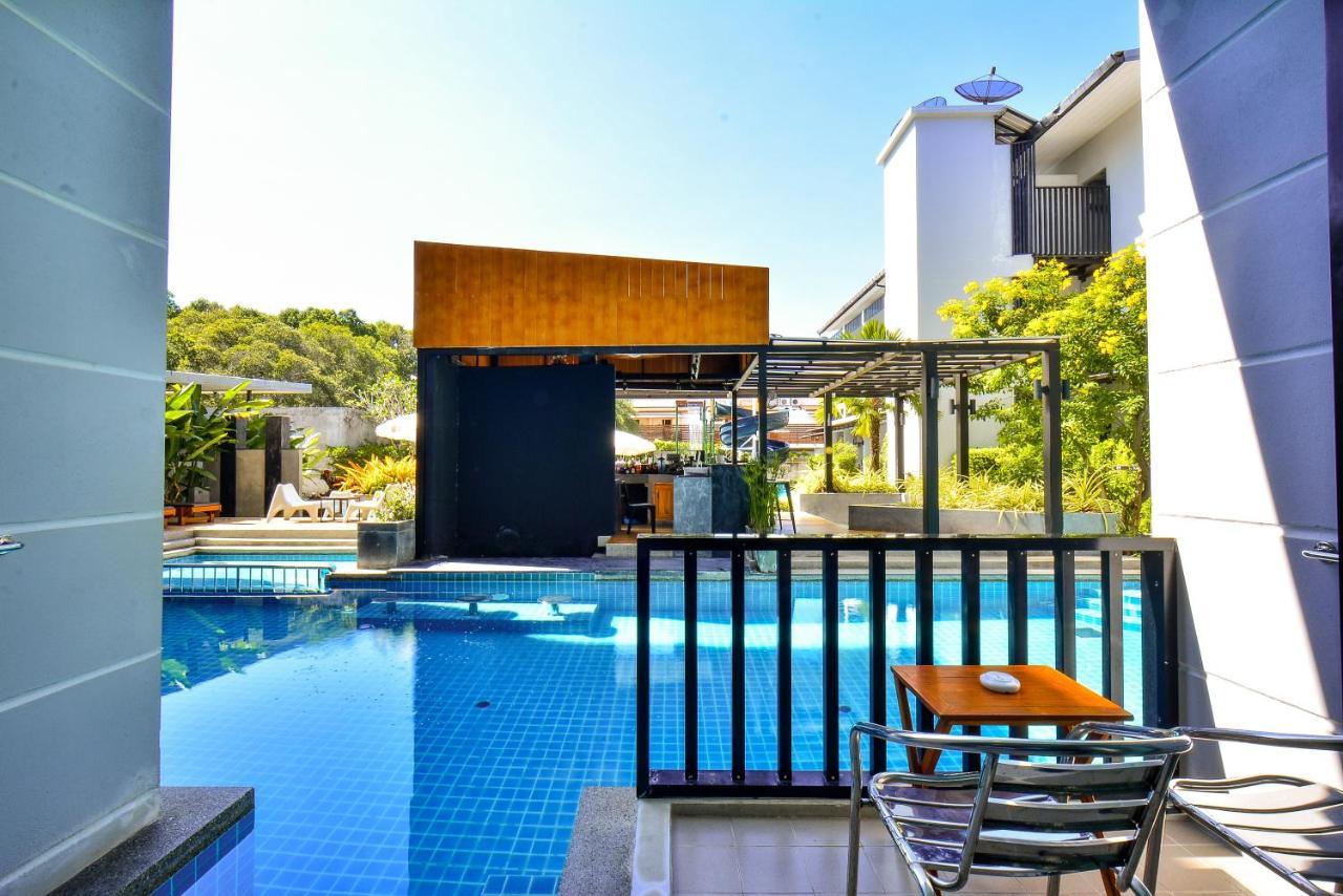 Habitación Doble Deluxe con acceso a la piscina